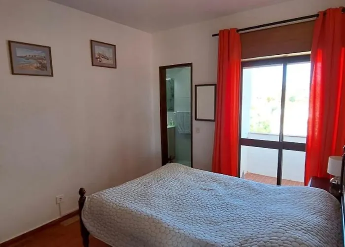 Seaview 100m From Daire Luz